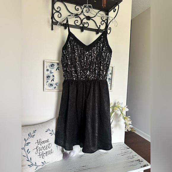 ANDREE BY UNIT Dresses & Skirts - ANDREE BY UNIT Black Sequin Mini Dress